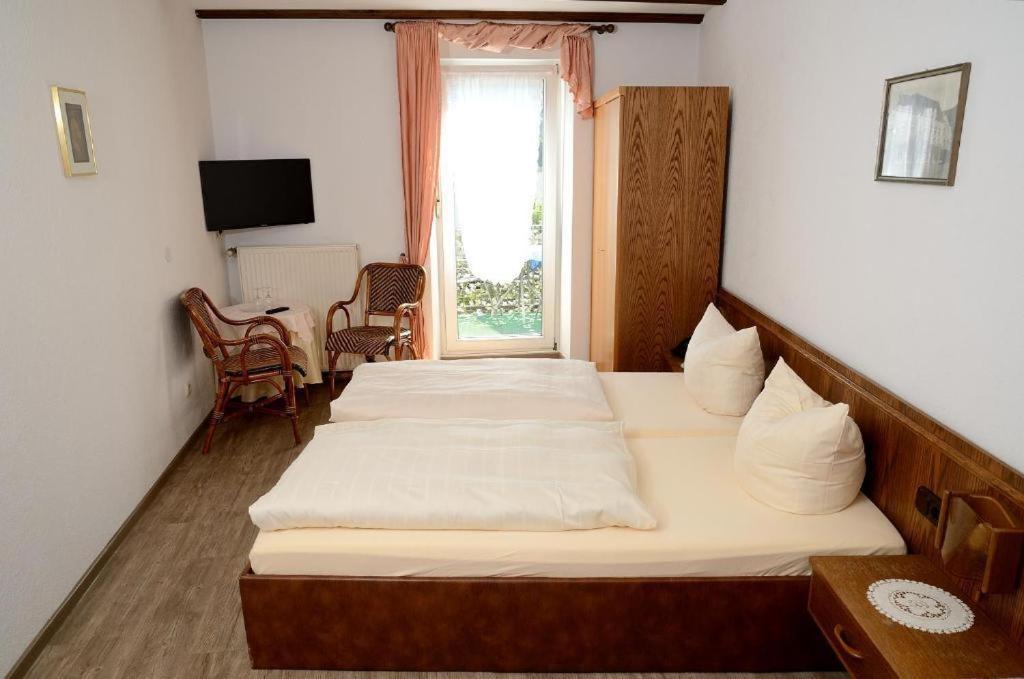Weinhaus Hotel Zum Josefshof Graach Rom bilde